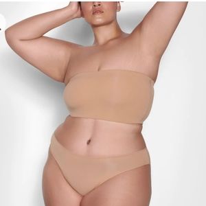 SKIMS Nude Strapless Bandeau Top